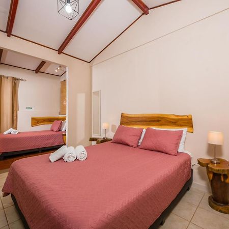 Casa Tropical Playa Grande Bed and Breakfast Cuajiniquil Exteriör bild