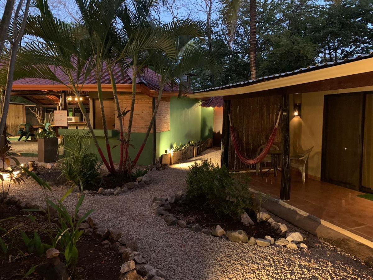 Casa Tropical Playa Grande Bed and Breakfast Cuajiniquil Exteriör bild