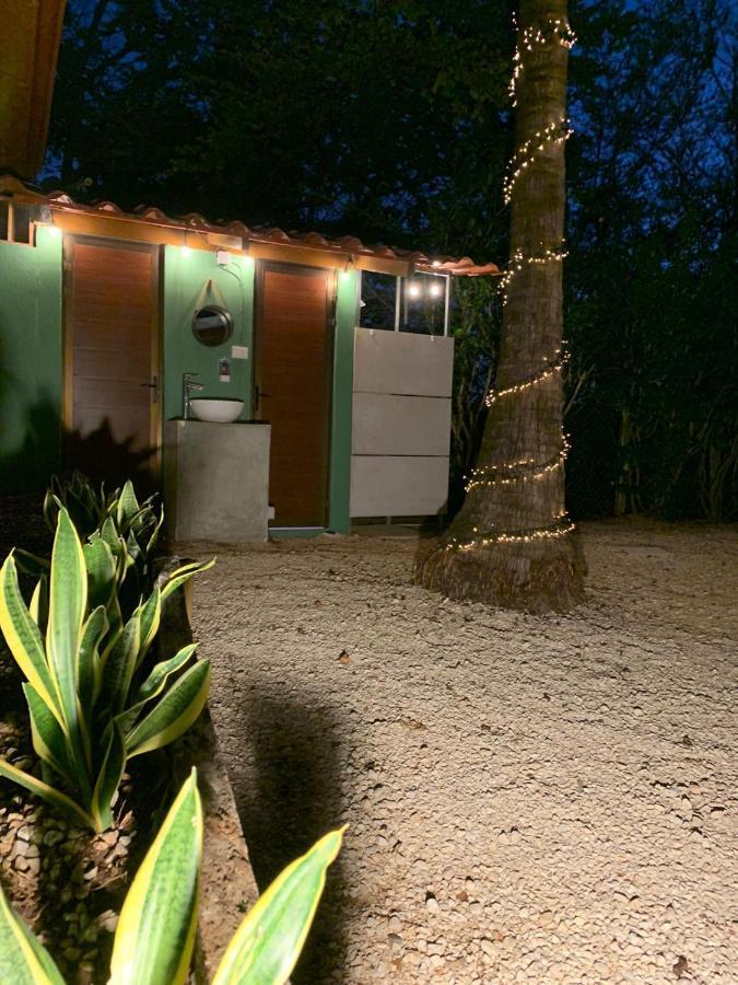 Casa Tropical Playa Grande Bed and Breakfast Cuajiniquil Exteriör bild
