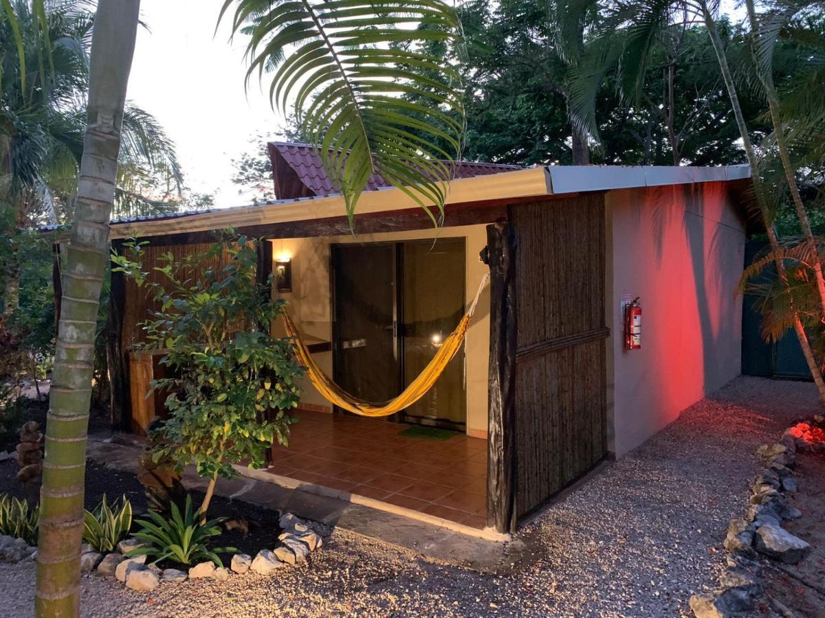 Casa Tropical Playa Grande Bed and Breakfast Cuajiniquil Exteriör bild
