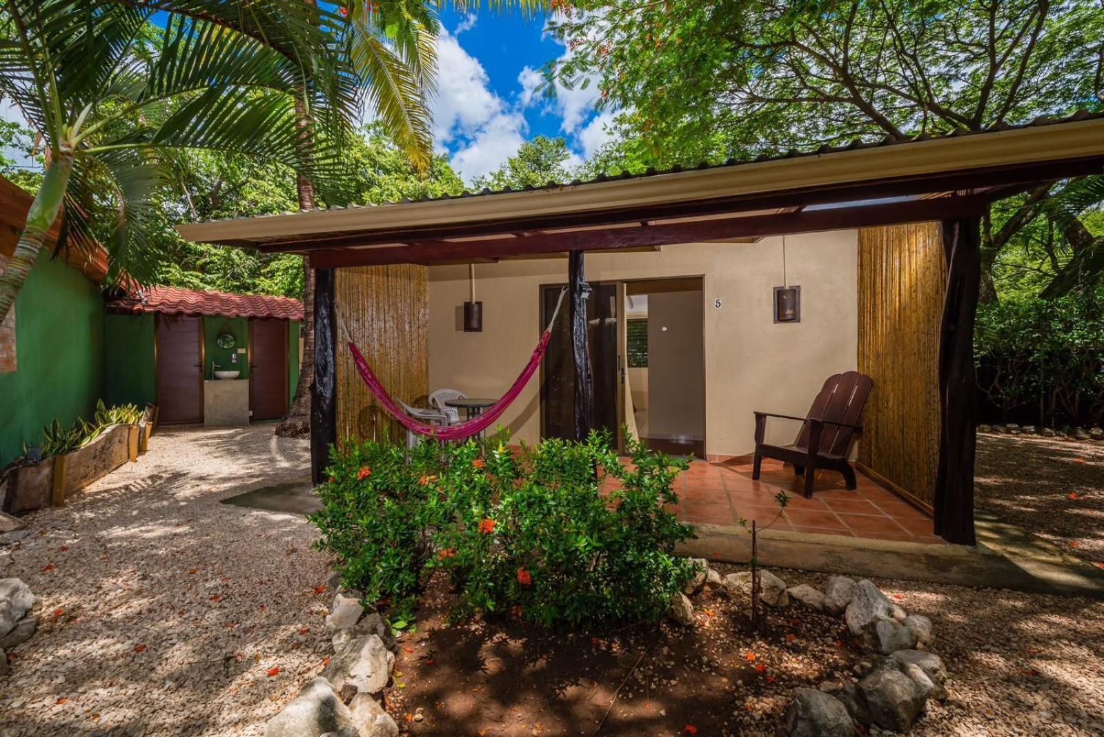 Casa Tropical Playa Grande Bed and Breakfast Cuajiniquil Exteriör bild